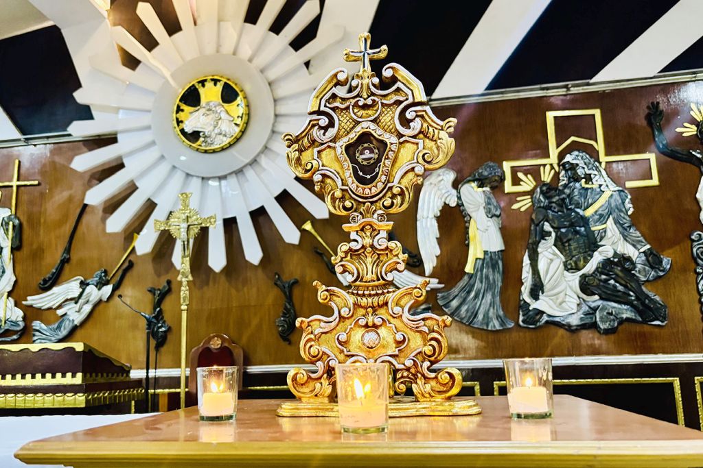 Relíquia de São Francisco de Assis peregrina por Paróquias filipinas 2 Reliquia de Sao Francisco de Assis peregrina por Paroquias filipinas