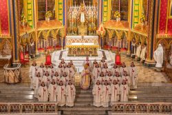Com ordenação de 26 sacerdotes, Arautos do Evangelho consolidam crescimento e presença internacional 2 12042026 SCR 6210