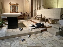 França: profanação da Igreja de Nossa Senhora de Surgères 2 Foto: Diocese de La Rochelle