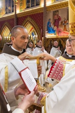 Com ordenação de 26 sacerdotes, Arautos do Evangelho consolidam crescimento e presença internacional 5 7N2A0843