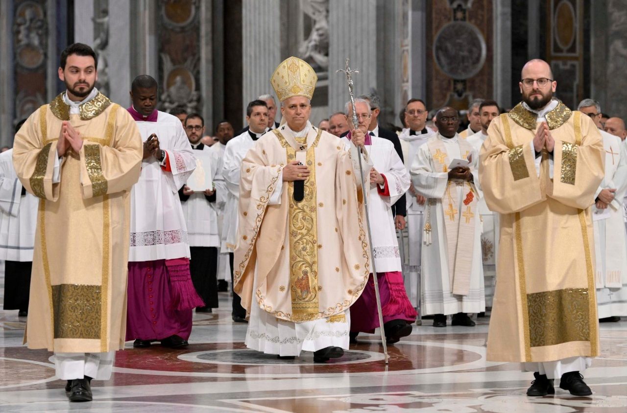 “A Cruz faz parte da missão”, recorda Leão XIV na Santa Missa do Crisma 2 A Cruz faz parte da missao recorda Leao XIV na Santa Missa do Crisma 1