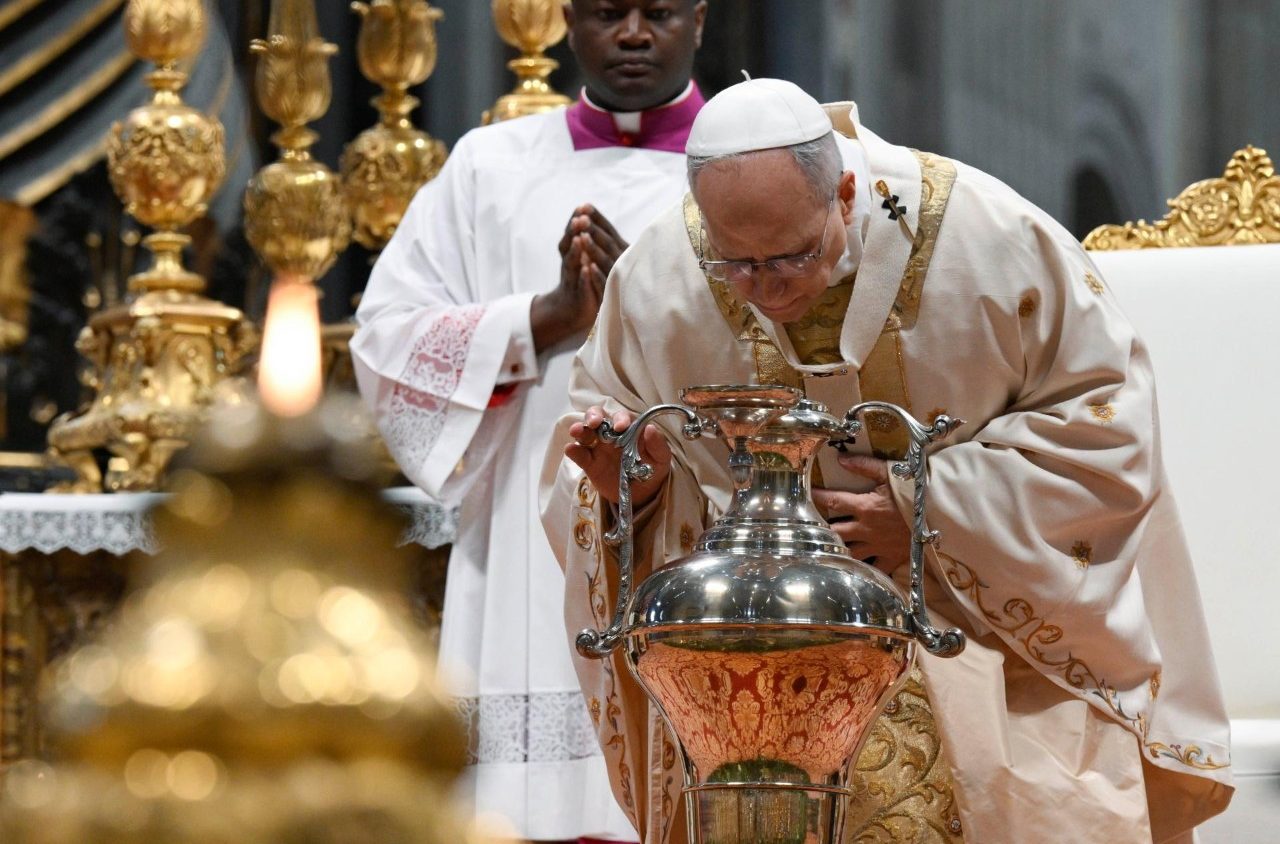 “A Cruz faz parte da missão”, recorda Leão XIV na Santa Missa do Crisma 3 A Cruz faz parte da missao recorda Leao XIV na Santa Missa do Crisma 3