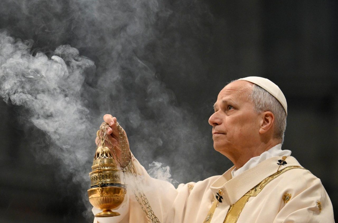 “A Cruz faz parte da missão”, recorda Leão XIV na Santa Missa do Crisma 6 A Cruz faz parte da missao recorda Leao XIV na Santa Missa do Crisma 5