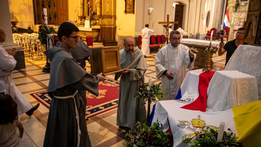 Catedral paraguaia ganha relíquias de São Francisco de Assis 3 Catedral paraguaia ganha reliquias de Sao Francisco de Assis 2