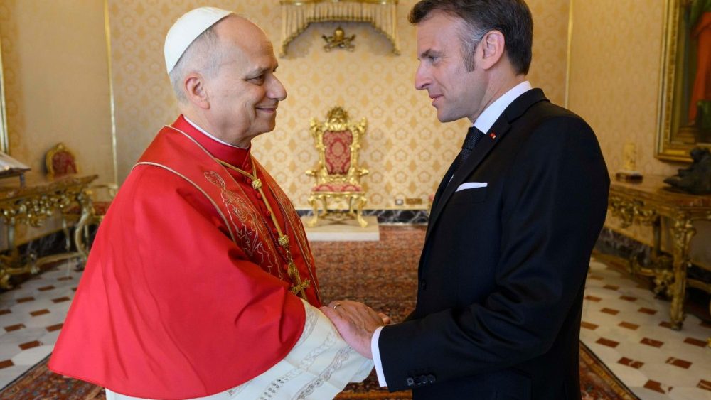 Emmanuel Macron se encontra com Leão XIV no Vaticano pela primeira vez 2 Emmanuel Macron se encontra com Leao XIV no Vaticano pela primeira vez 2