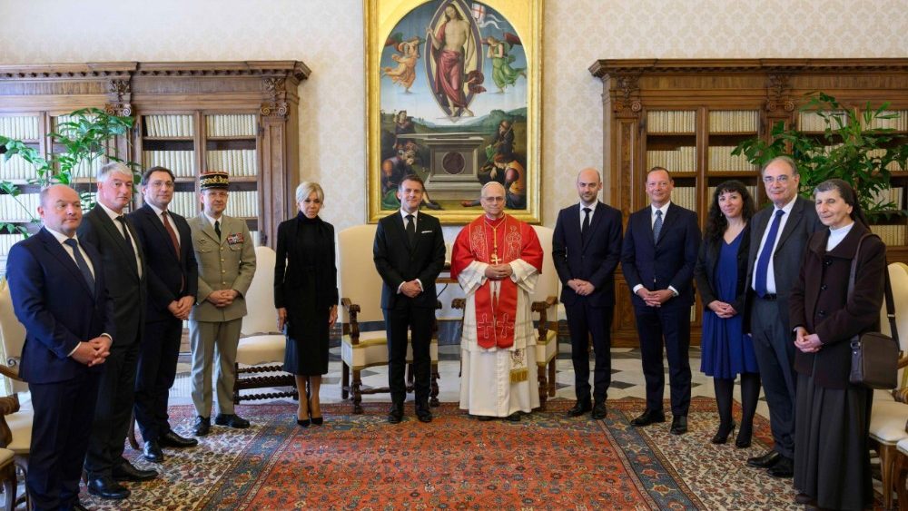 Emmanuel Macron se encontra com Leão XIV no Vaticano pela primeira vez 5 Emmanuel Macron se encontra com Leao XIV no Vaticano pela primeira vez 4