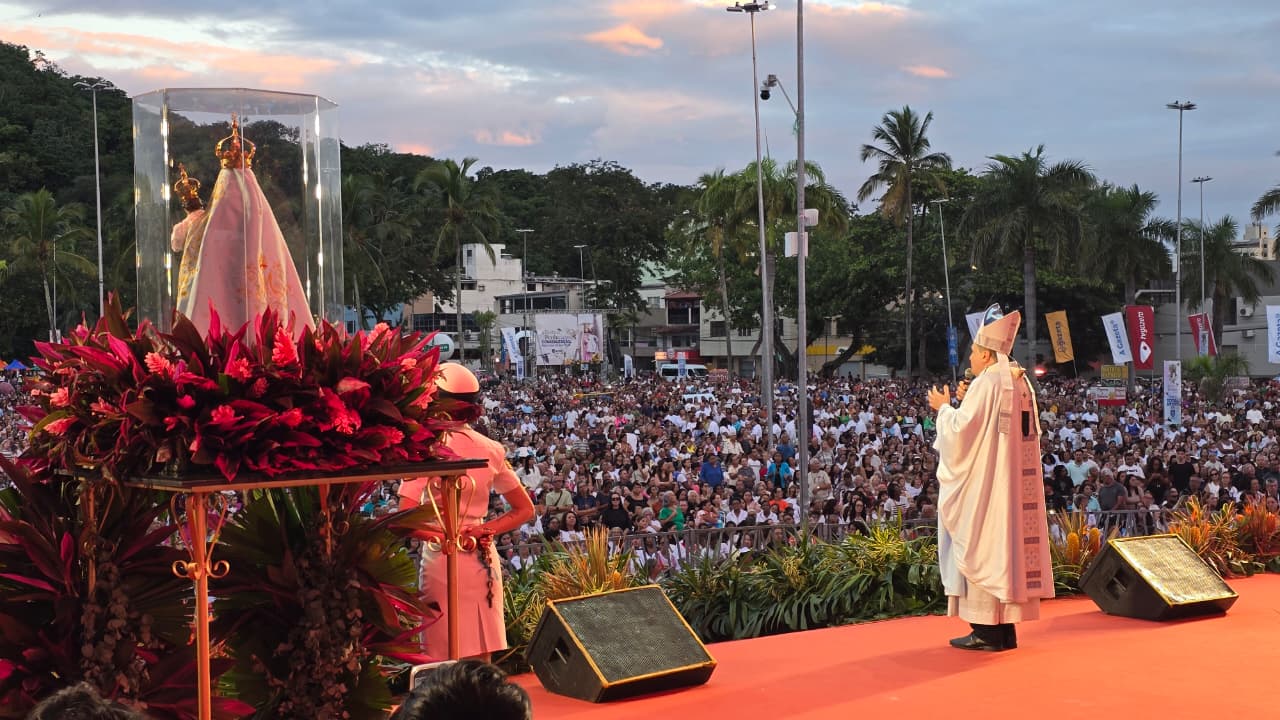 Mais de um milhão de devotos participaram da Romaria dos Homens na Festa da Penha 2 Mais de um milhao de devotos participaram da Romaria dos Homens na Festa da Penha 1