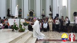 Consagração a Jesus e Maria pelo Papa Leão XIV quando era bispo em Chiclayo 2 Foto: Misión Fátima Perú en el mundo/ Facebook