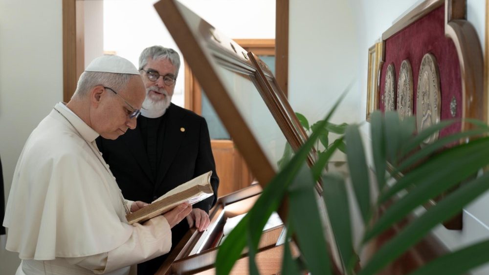 Papa Leão XIV visita o Observatório Astronômico Vaticano 4 Papa Leao XIV visita o Observatorio Astronomico Vaticano 1