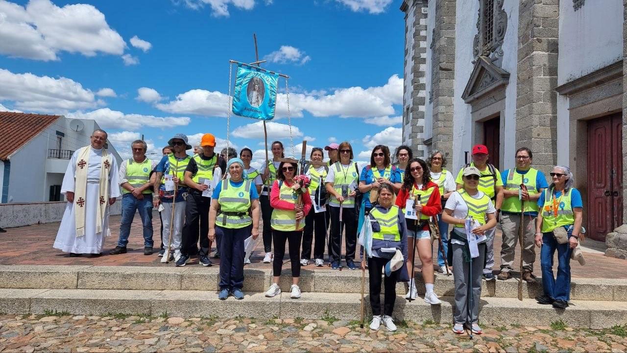 Portugal: Milhares de devotos peregrinarão a pé ao Santuário de Fátima 2 Portugal Milhares de devotos peregrinarao a pe ao Santuario de Fatima 1