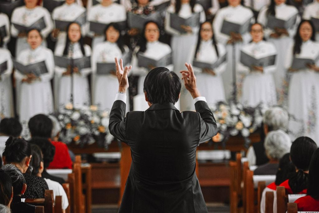 Uma música não se torna sacra simplesmente por tocar em uma igreja, adverte Padre Riccardo Dell’Acqua 2 Uma musica nao se torna sacra simplesmente por tocar em uma igreja adverte Padre Riccardo DellAcqua