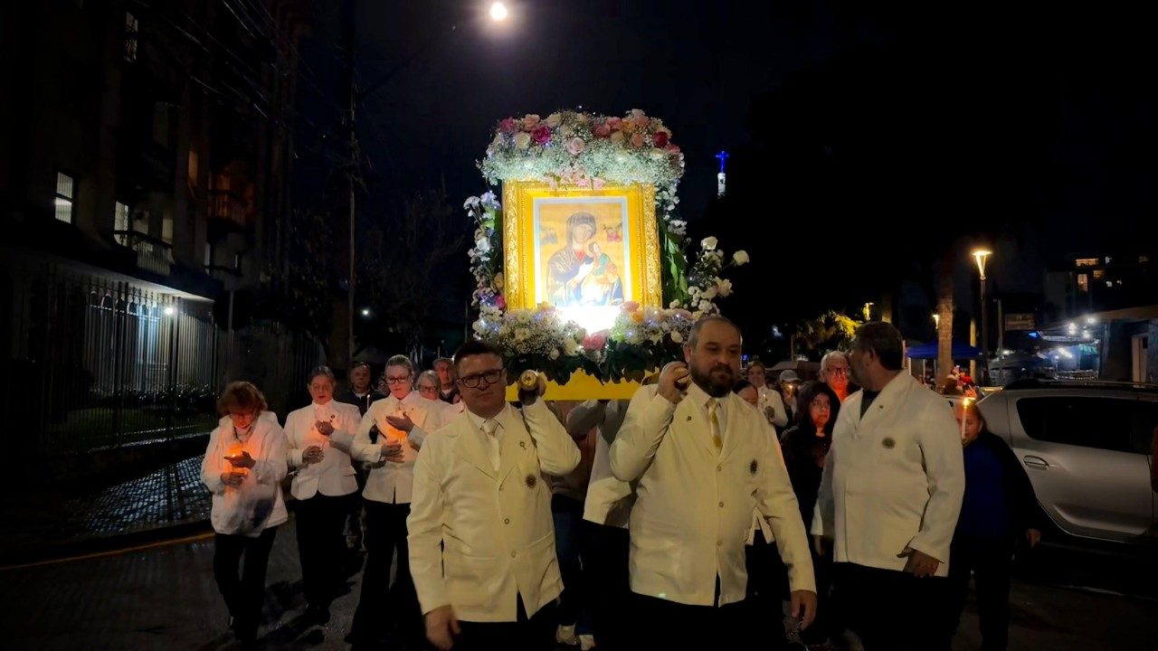 Festa de Nossa Senhora do Perpétuo Socorro reúne mais de 125 mil devotos em Curitiba 3 Festa de Nossa Senhora do Perpetuo Socorro reune mais de 125 mil devotos em Curitiba 2