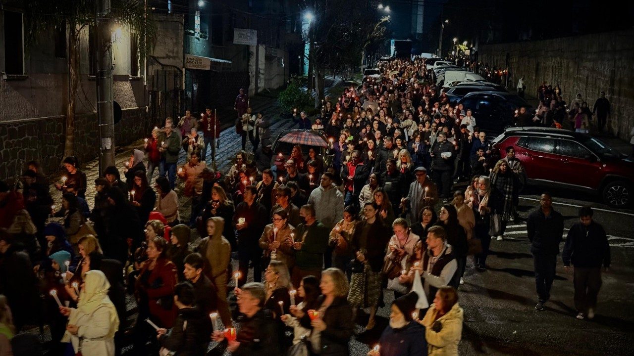 Festa de Nossa Senhora do Perpétuo Socorro reúne mais de 125 mil devotos em Curitiba 4 Festa de Nossa Senhora do Perpetuo Socorro reune mais de 125 mil devotos em Curitiba 3