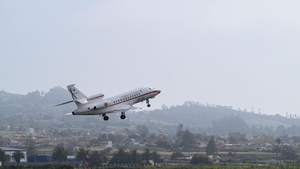 Papa Leão XIV retorna ao Vaticano em aeronave do rei Felipe VI 5 Papa Leao XIV retorna ao Vaticano em aeronave do rei Felipe VI 4