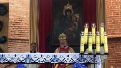 Vaticano avalia possibilidade de uma viagem do Papa Leão XIV à Ucrânia 2 Missa no Santuário de Berdychiv Foto: Vatican News/ Facebook
