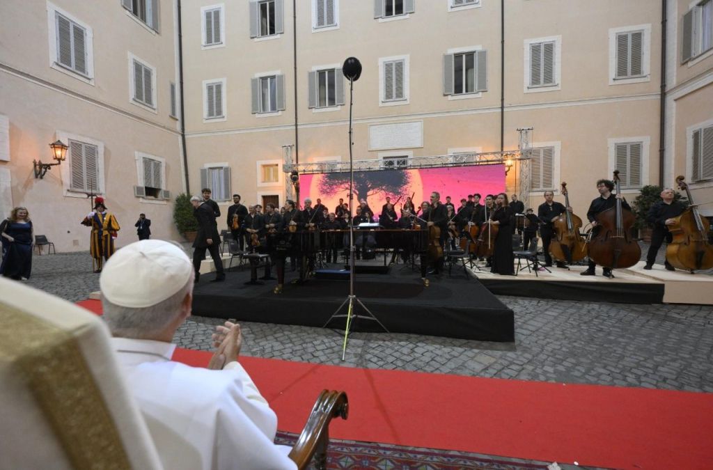 “A beleza nos ajuda a nos aproximarmos de Deus”, assegura Papa Leão XIV 3 A beleza nos ajuda a nos aproximarmos de Deus assegura Papa Leao XIV 2