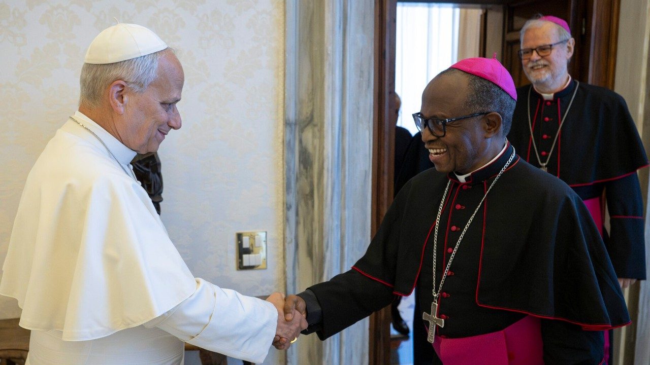“Dom Osório é Mártir da Fé”, afirmam bispos de Moçambique no Vaticano 2 Dom Osorio e Martir da Fe afirmam bispos de Mocambique no Vaticano 2