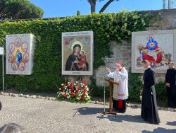 Inauguração do Mosaico de Nossa Senhora de Gietrzwałd no Jardim do Vaticano 2 Foto: Pe. Marcin Sawicki/ArchWarmiaMedia/ Arquidiocese de Warmia
