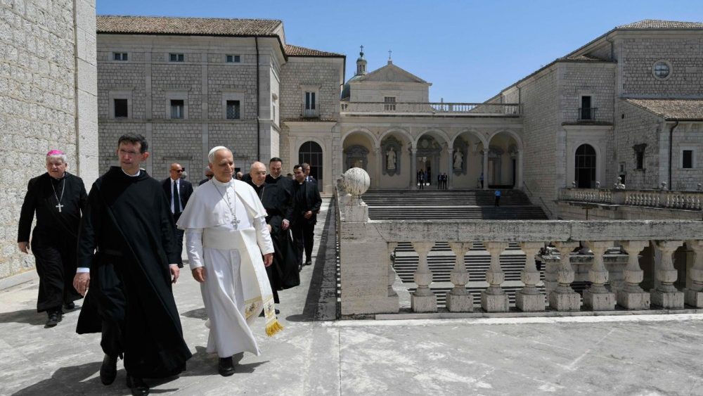 Papa Leão XIV visita Abadia de Montecassino e reza pela paz mundial 3 Papa Leao XIV visita Abadia de Montecassino e reza pela paz mundial 3