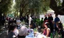 Papa Leão XIV almoçou com pessoas vulneráveis em Castel Gandolfo 2 Foto: Vatican Media