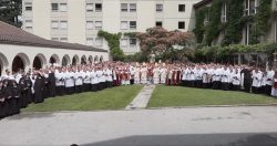 FSSPX ignora apelo do Papa e ordena bispos sem mandato pontifício. O que vem a seguir? 2 Foto: screenshot/ Facebook