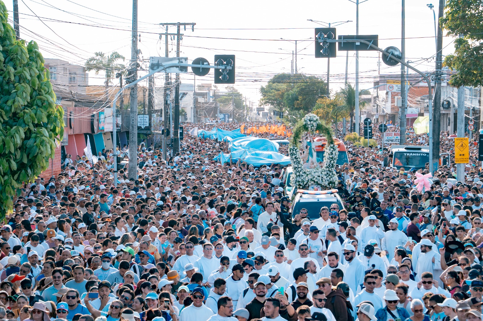 Caminhada com Maria reúne mais de um milhão de fiéis em Fortaleza 2 Caminhada com Maria reune mais de um milhao de fieis em Fortaleza 1