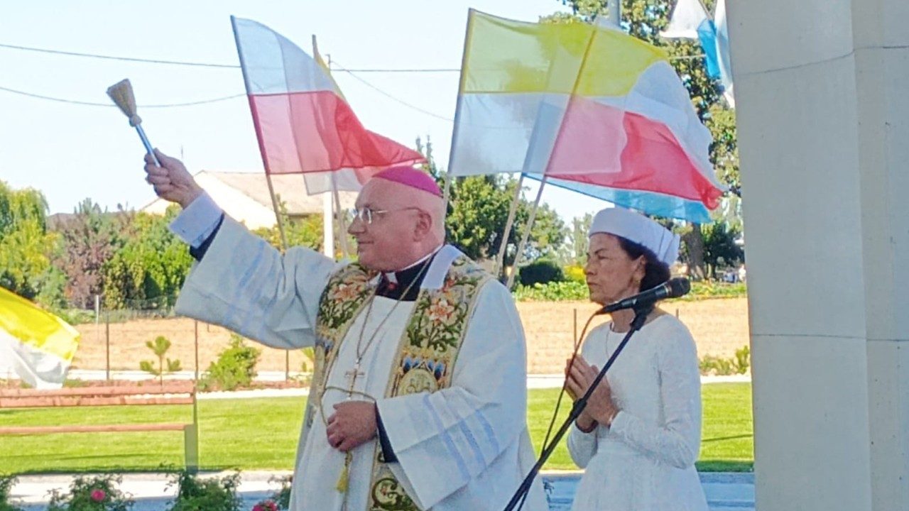 Maior monumento mariano da Europa é inaugurado na Polônia 3 Maior monumento mariano da Europa e inaugurado na Polonia 2