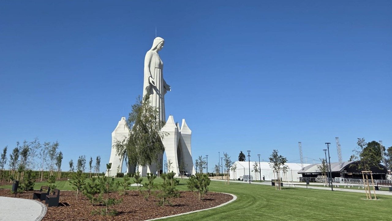Maior monumento mariano da Europa é inaugurado na Polônia 5 Maior monumento mariano da Europa e inaugurado na Polonia 3