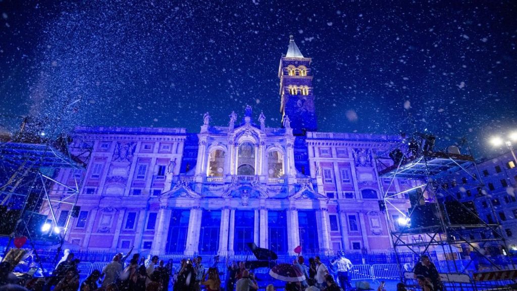 Roma celebra Nossa Senhora das Neves com Missa Solene e tradicional "Nevada" 2 Roma celebra Nossa Senhora das Neves com Missa Solene e tradicional Nevada 1