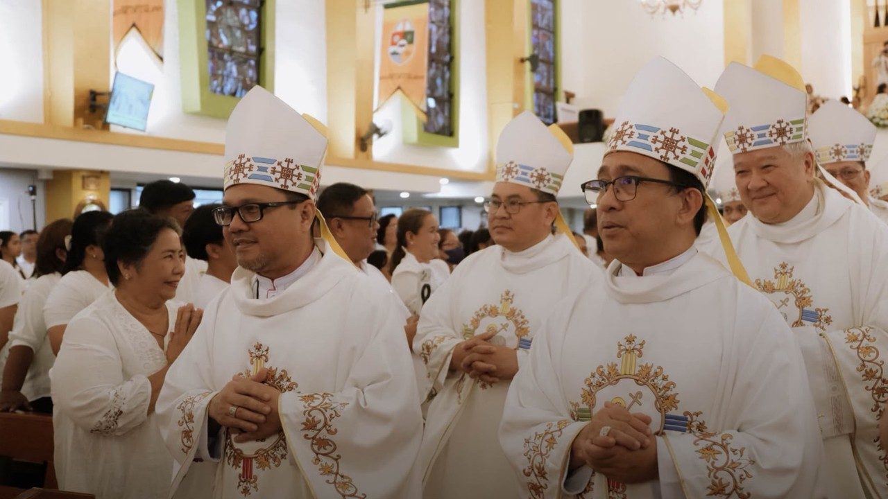 Vicariato Apostólico de Calapan se torna a 60ª Diocese das Filipinas 4 Vicariato Apostolico de Calapan se torna a 60a Diocese das Filipinas 3