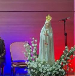 Abelardo de la Espriella assumiu a presidência da Colômbia em Cali com forte simbolismo religioso 3 colombia