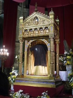 Santa Túnica de Cristo será exposta no Stade de France durante vigília dos jovens com Papa Leão XIV 2 Santa Túnica de Cristo Foto: Wikipedia