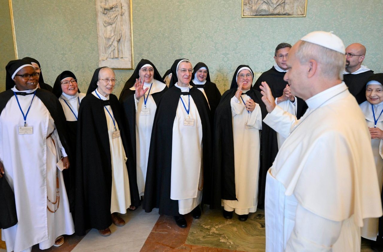 Em audiência com religiosas, Leão XIV destaca o valor do silêncio na vida contemplativa 2 Em audiencia com religiosas Leao XIV destaca o valor do silencio na vida contemplativa 1