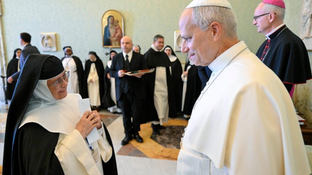 Em audiência com religiosas, Leão XIV destaca o valor do silêncio na vida contemplativa 4 Em audiencia com religiosas Leao XIV destaca o valor do silencio na vida contemplativa 3