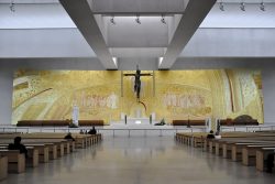 Santuário de Fátima mantém mosaico de Rupnik apesar da controvérsia internacional e do exemplo de Lourdes 2 Foto: Wikipedia