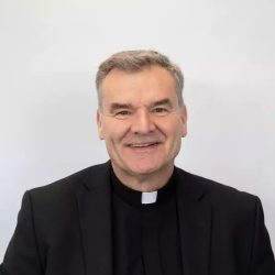 Reitor de universidade católica: IA pode agravar crises de saúde mental 2 Padre Sikorsky – Foto: legionariesofchrist.org