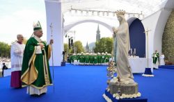 Ângelus em Lourdes: convite à recitação do Rosário em outubro pela paz no mundo 2 Foto: Vatican Media