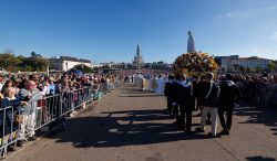Fátima: 100 mil peregrinos comemoraram a sexta aparição da Virgem aos pastorinhos 2 Foto: Santuário de Fátima