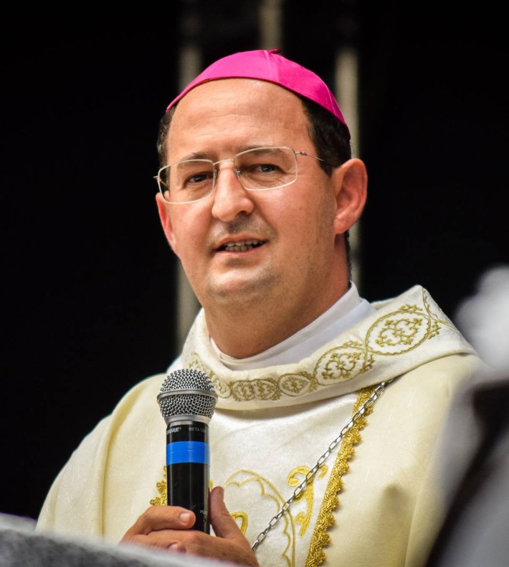 Dom Francisco Cota de Oliveira é nomeado Bispo de Itabira-Coronel Fabriciano (MG) 3 Dom Francisco Cota de Oliveira e nomeado Bispo de Itabira Coronel Fabriciano 1