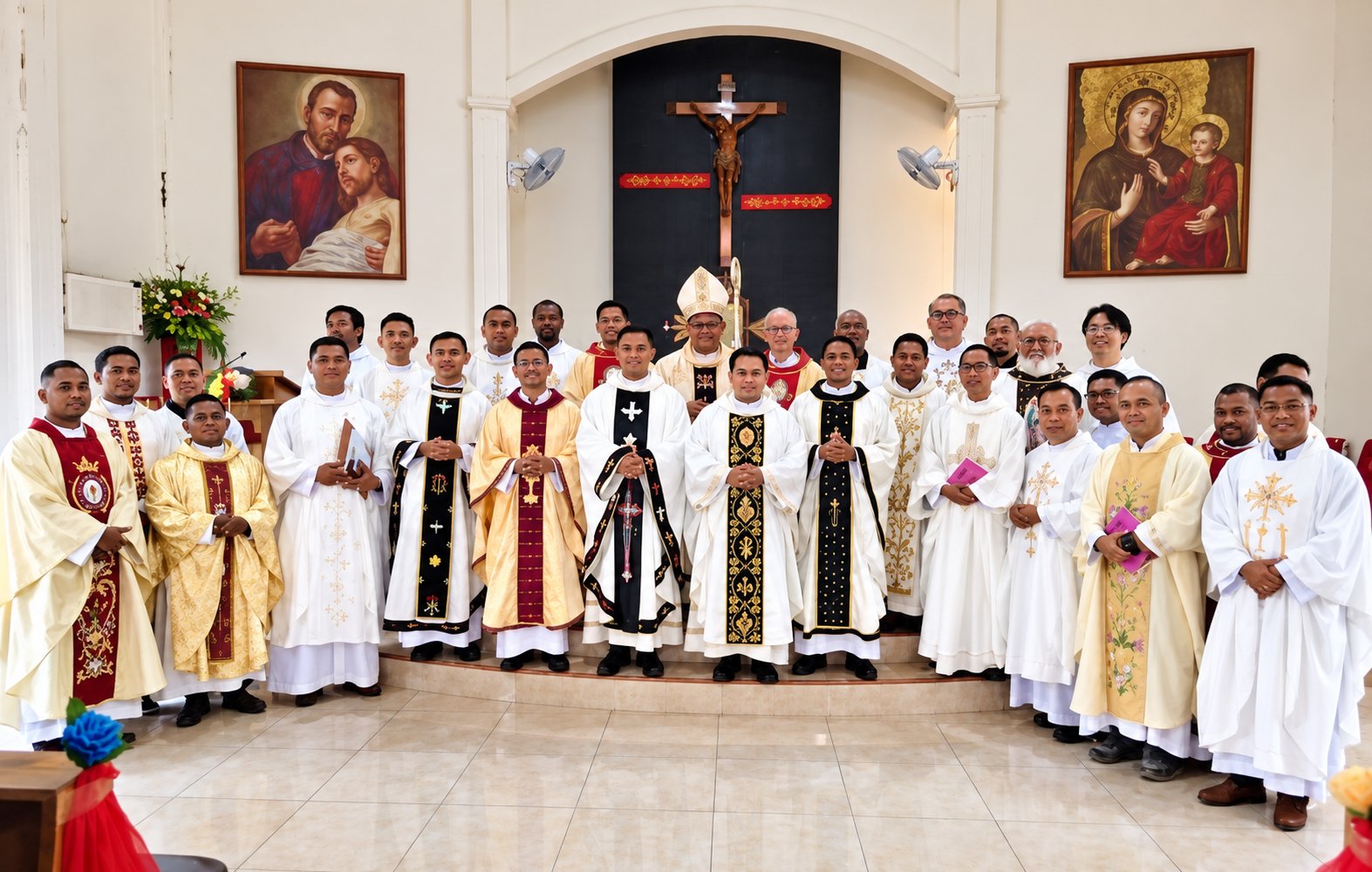 Indonésia: 27 novos sacerdotes são ordenados na Diocese de Maumere 2 Indonesia 27 novos sacerdotes sao ordenados na Diocese de Maumere
