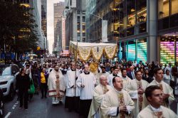 Milhares de católicos levam Eucaristia pelas ruas de Nova York 2 Foto: napa-institute/ Facebook